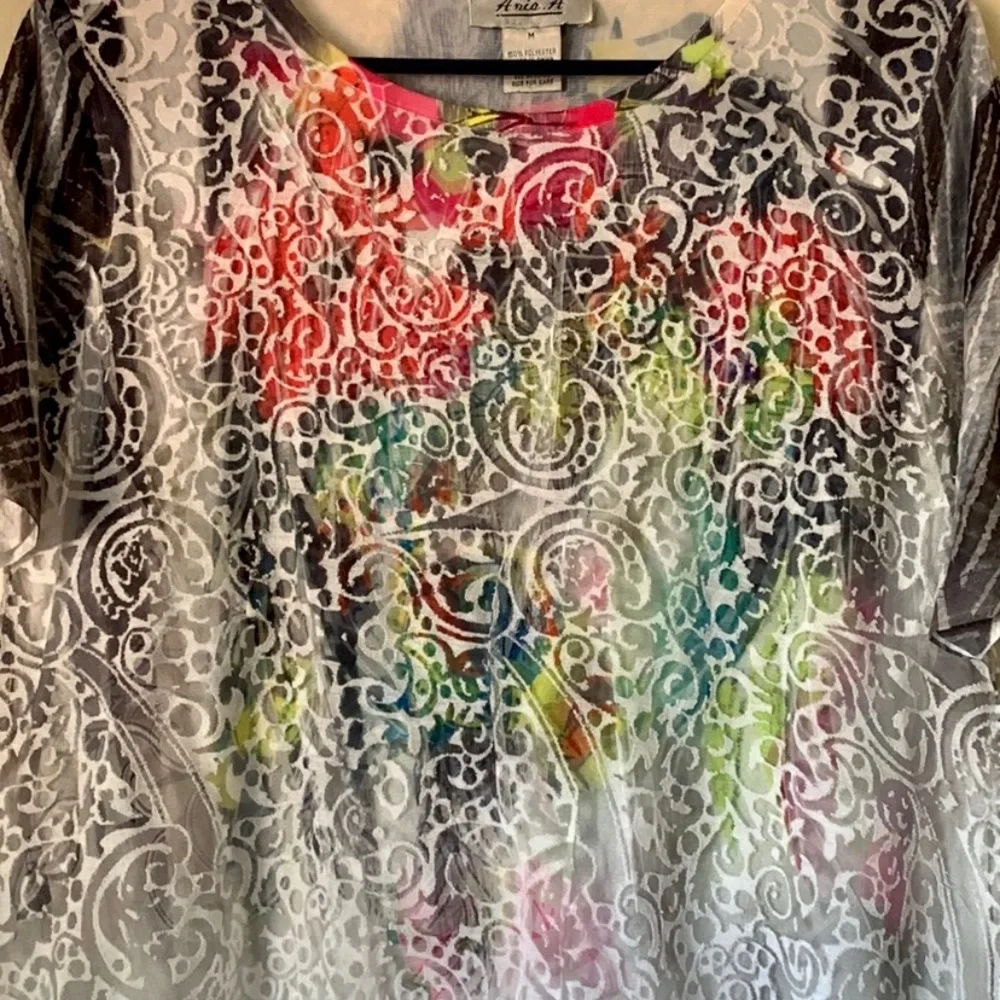 Aria. A Love Tree Lace Overlay Tunic Size Medium - Picture 8 of 11